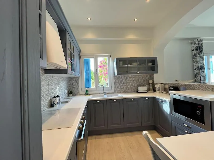 Apartment Casa Blue Flower - Bright & Breezy Home Fiskardo