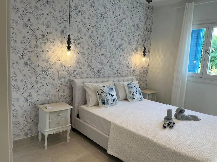Apartment Casa Blue Flower - Bright & Breezy Home Fiskardo Greece